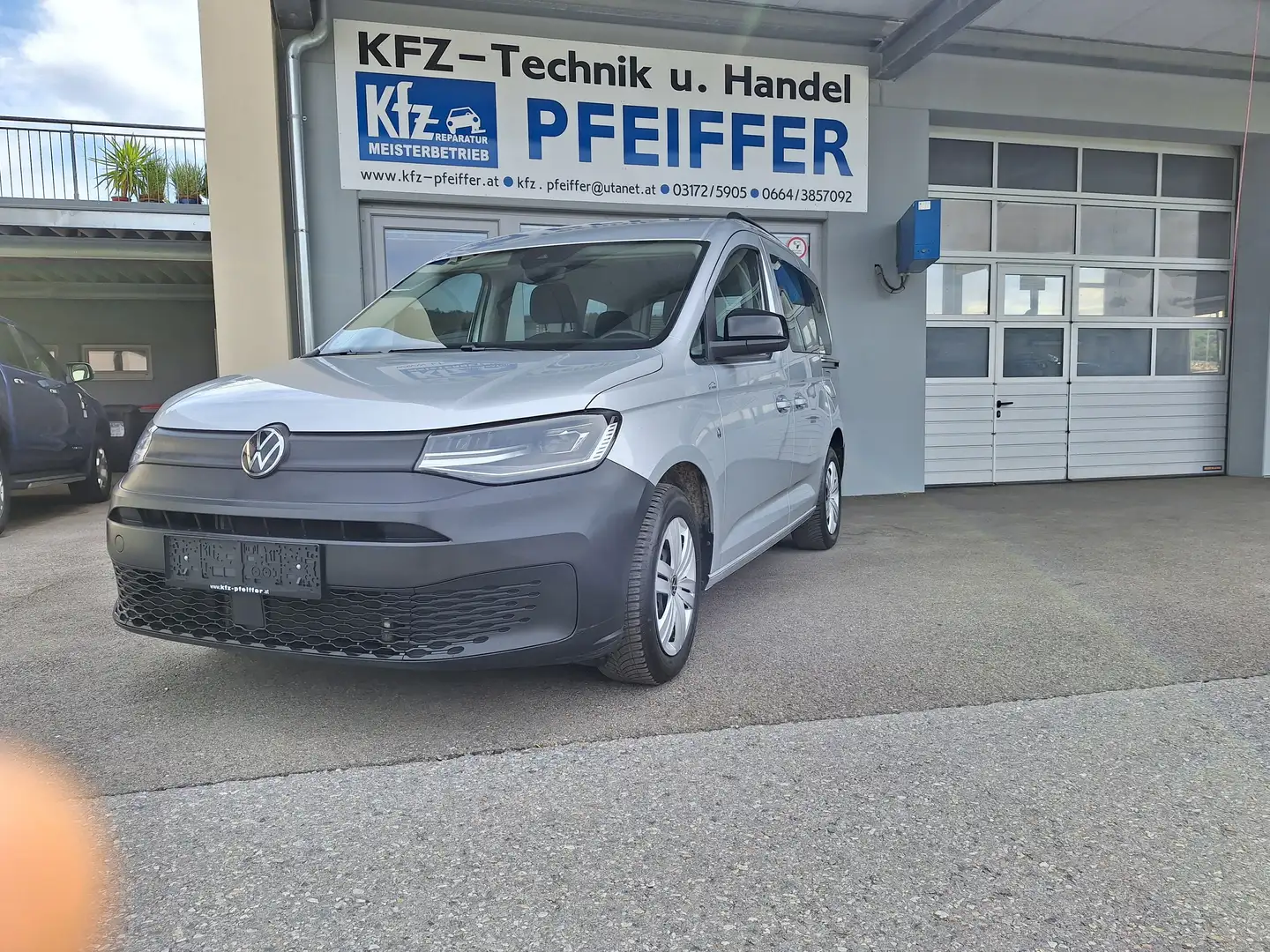 Volkswagen Caddy Caddy Life 2,0 TDI 4MOTION Life Stdhzg, AHV, LED Silber - 1