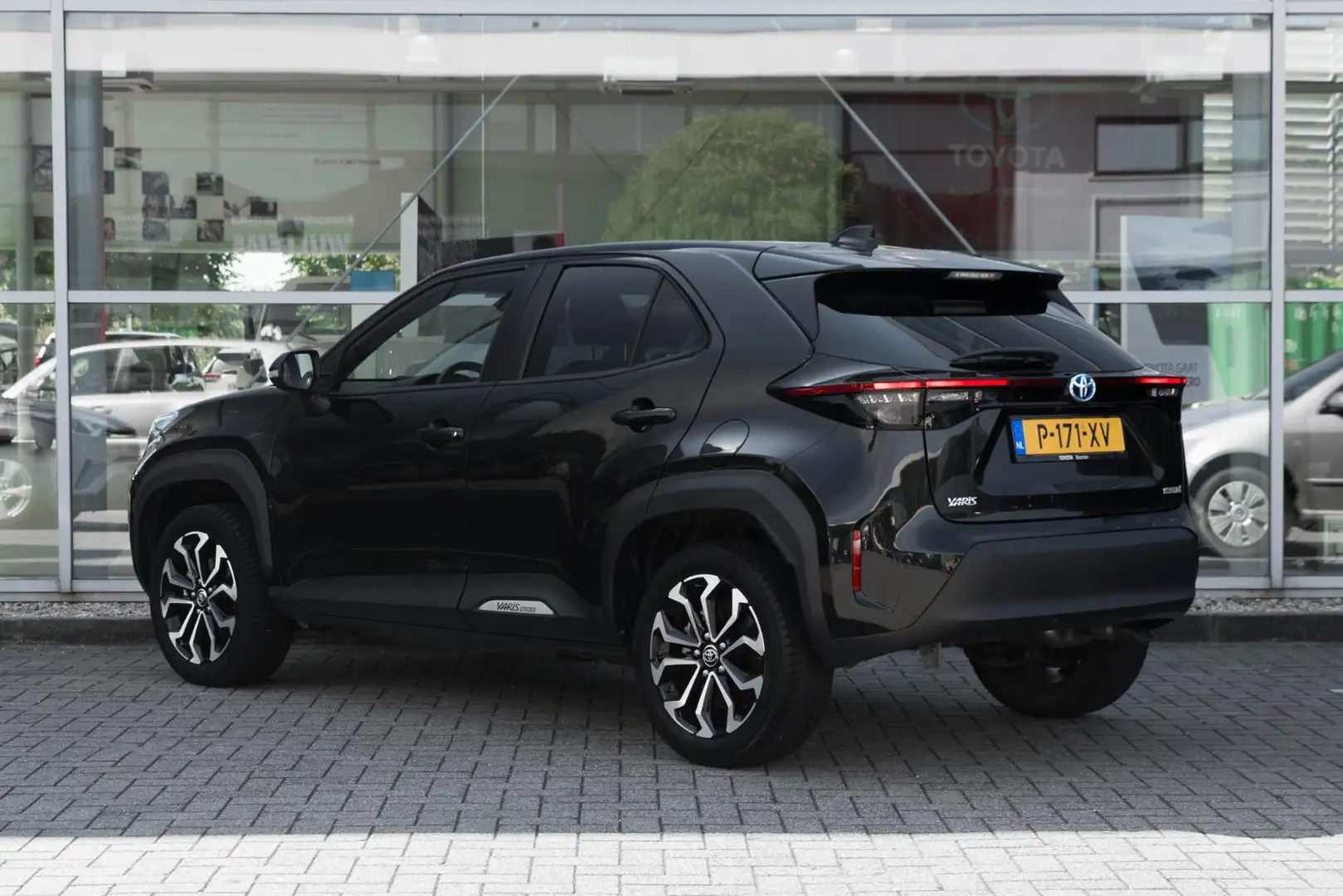 Toyota Yaris Cross 1.5 Hybrid First Edition Schwarz - 2