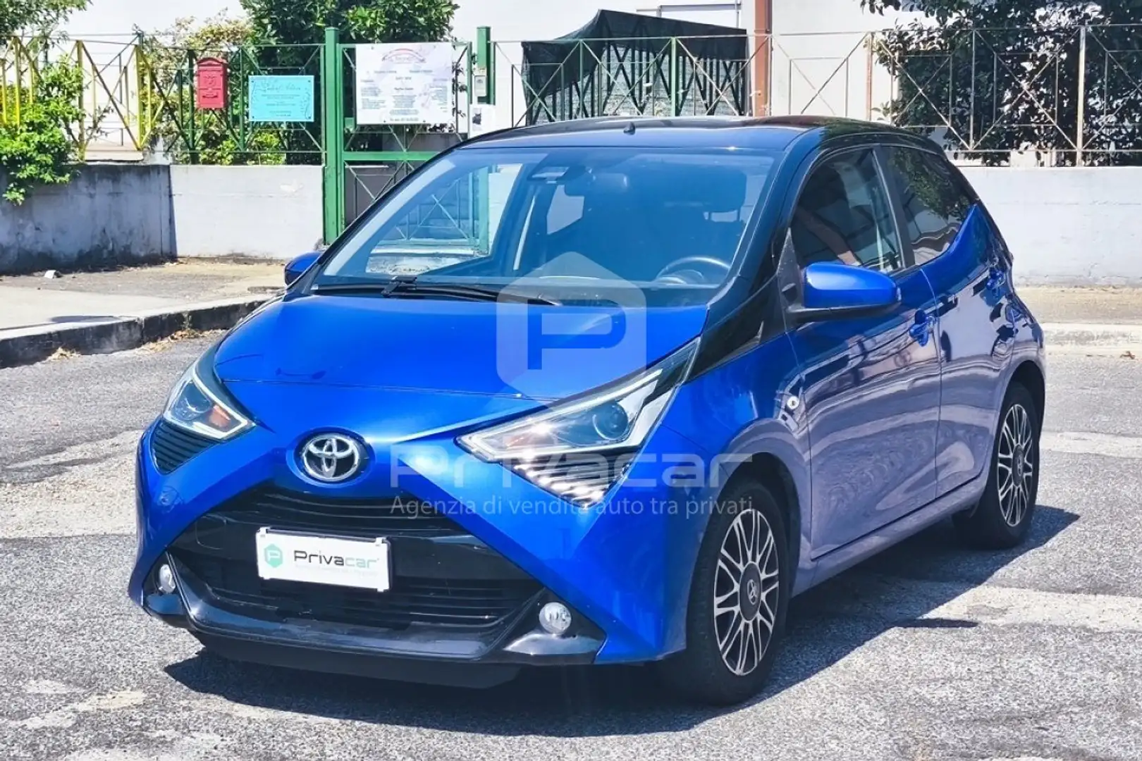 Toyota Aygo Aygo 1.0 VVT-i 72 CV 5 porte x-play Blu/Azzurro - 1