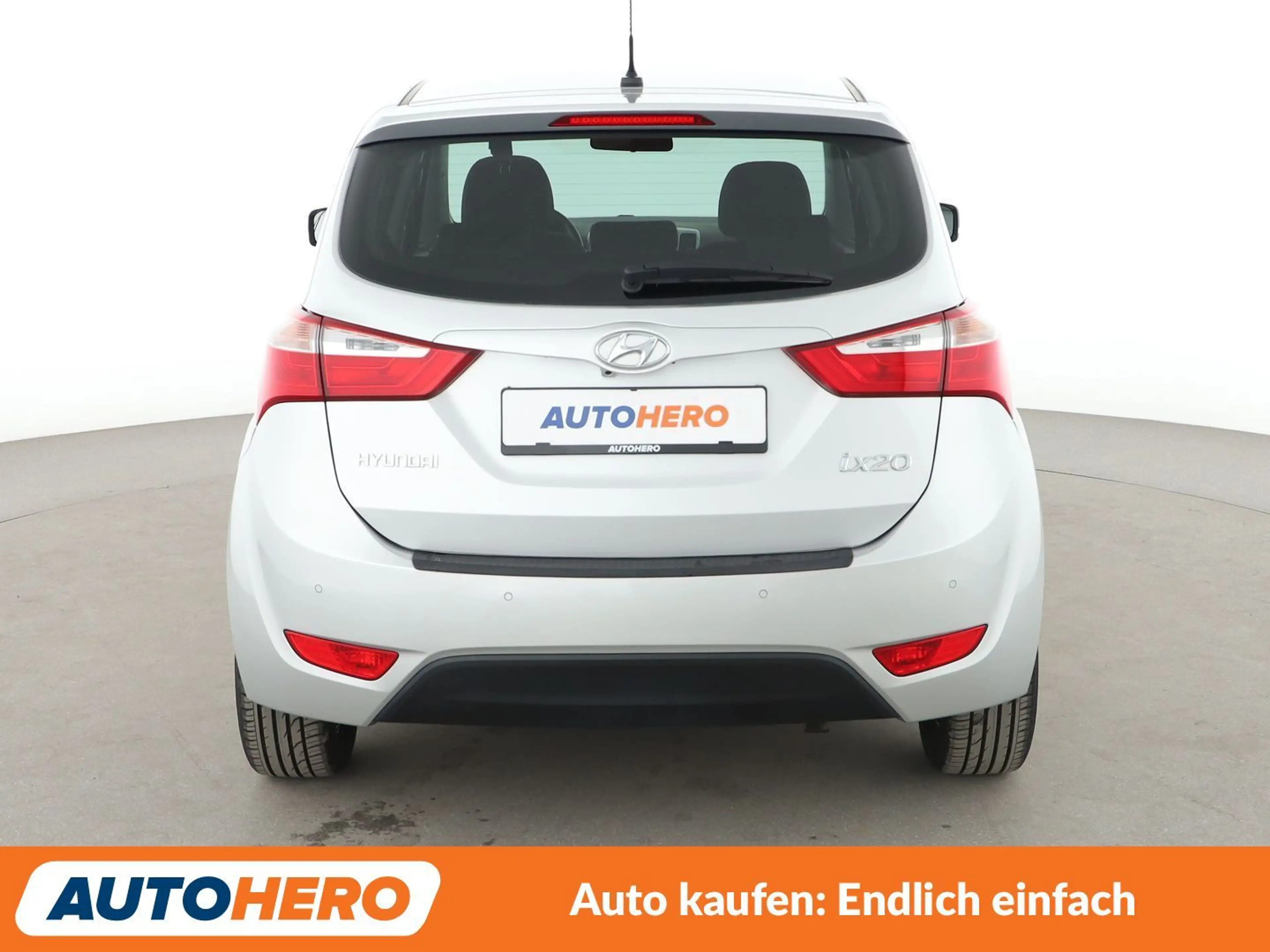 Hyundai iX20 1.4 YES! Blue*NAVI*TEMPO*CAM*PDC*SHZ*ALU* — photo 5