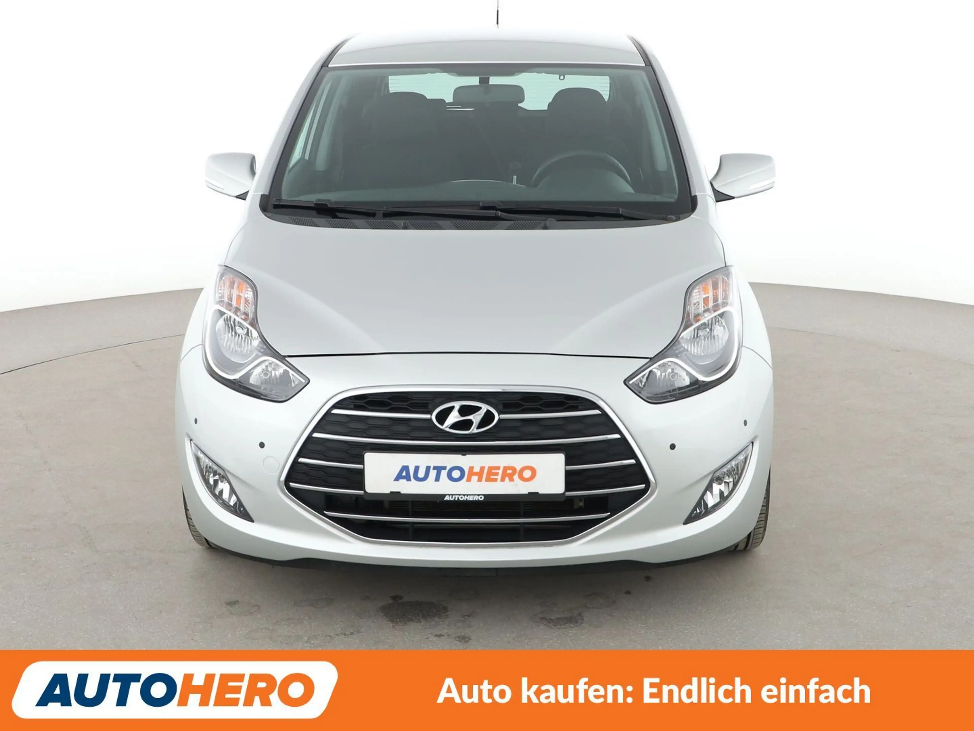 Hyundai iX20 1.4 YES! Blue*NAVI*TEMPO*CAM*PDC*SHZ*ALU* — photo 9