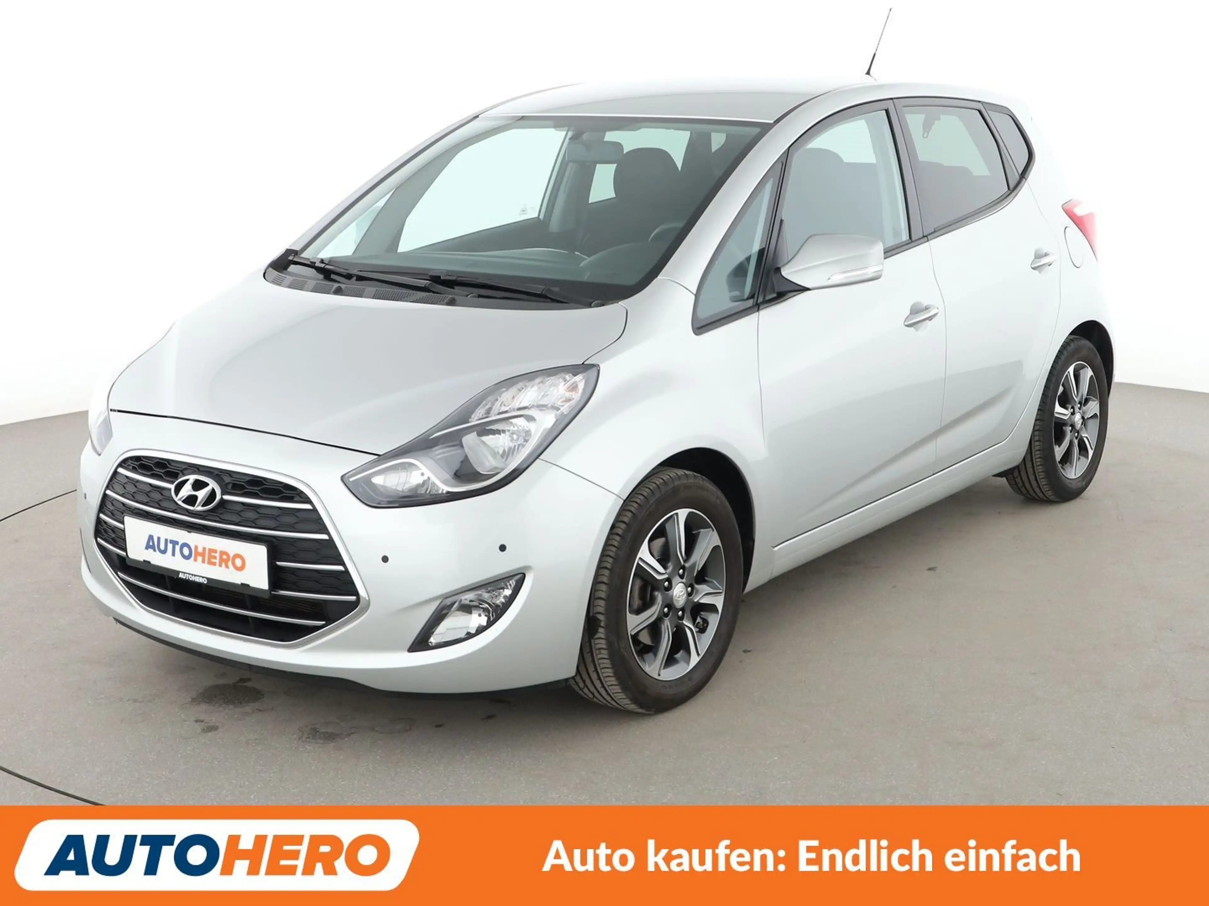 Hyundai iX20 1.4 YES! Blue*NAVI*TEMPO*CAM*PDC*SHZ*ALU*