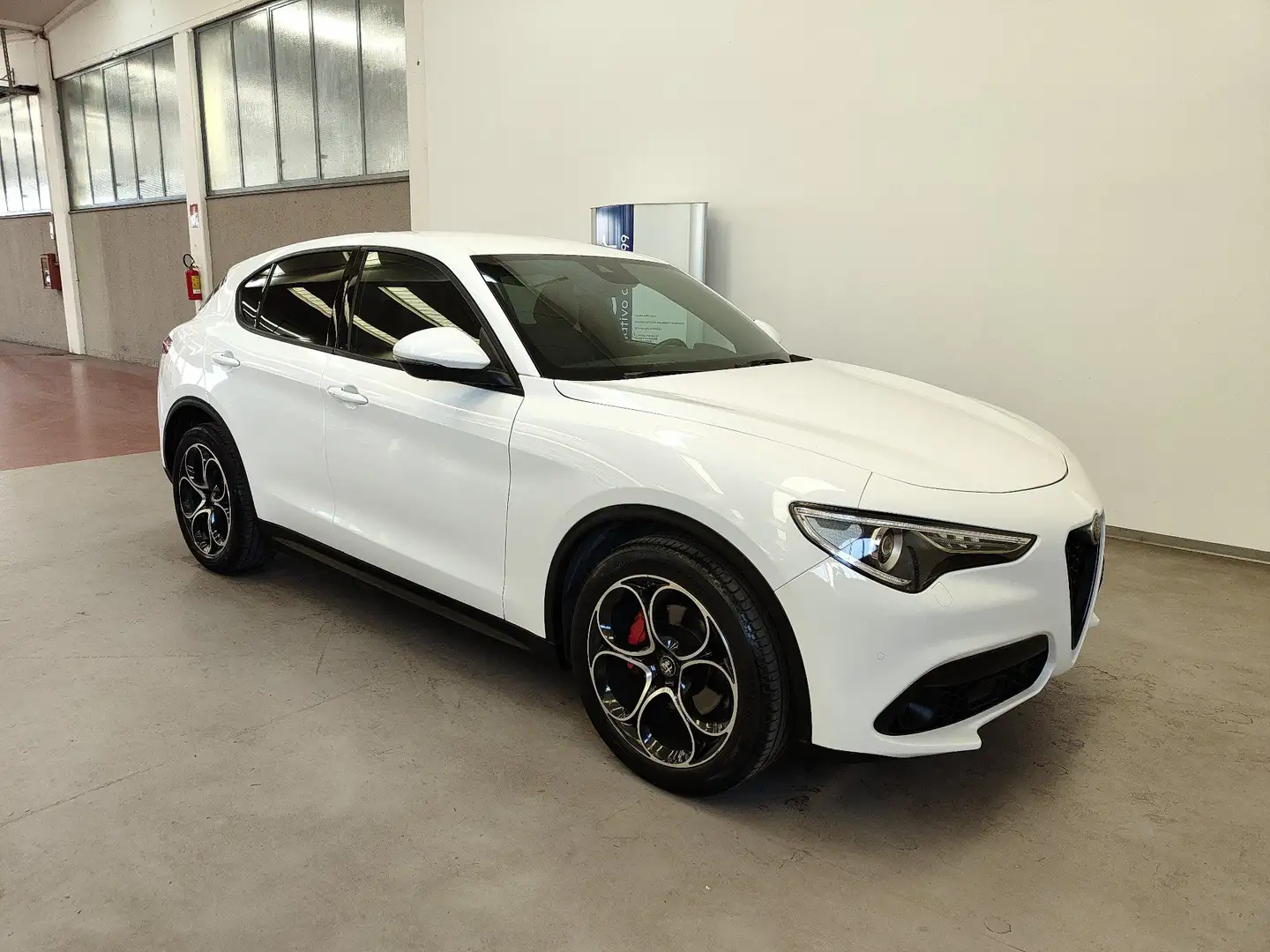 Alfa Romeo Stelvio 2.2 TD AT8 Pelle&Tessuto Navi Telecamera Cerchi20" Blanc - 2