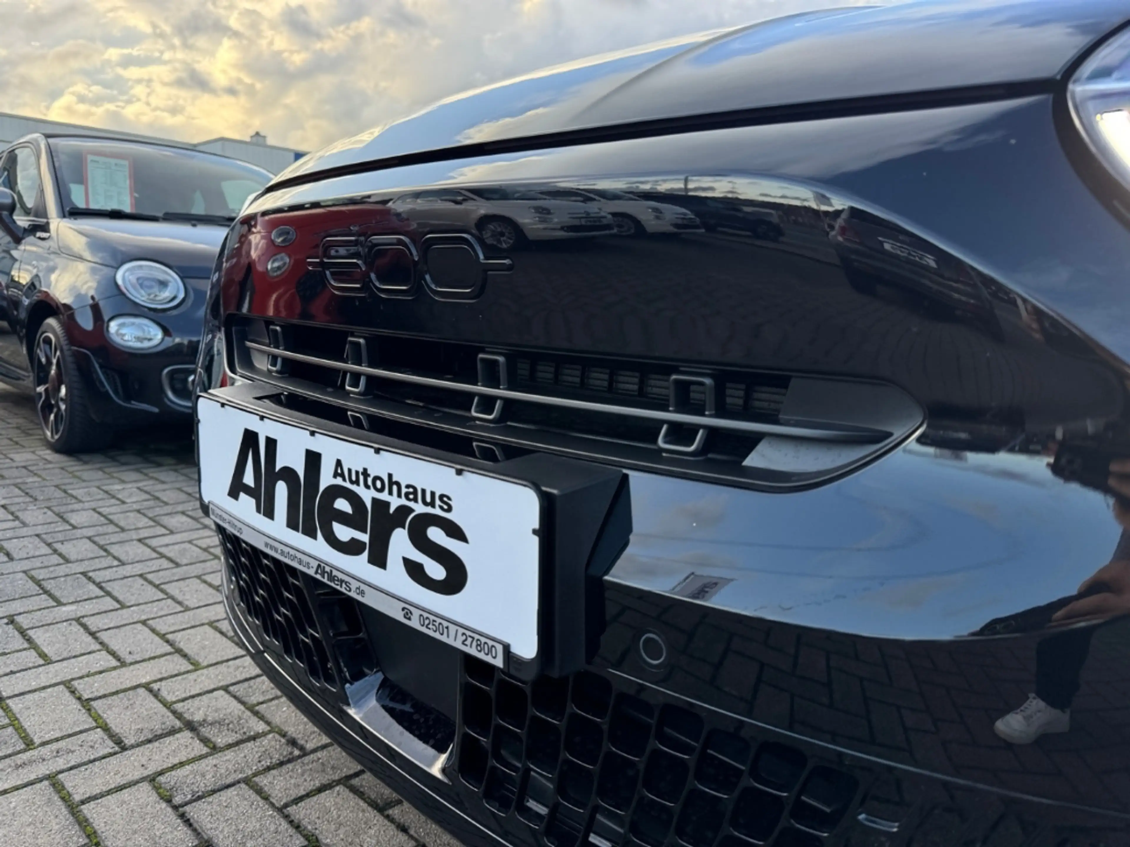 Fiat 600 Sport+AUTOMATIK+ELSITZ+ELHECK+NAVI+KAMERA+CARPLAY+ — photo 13