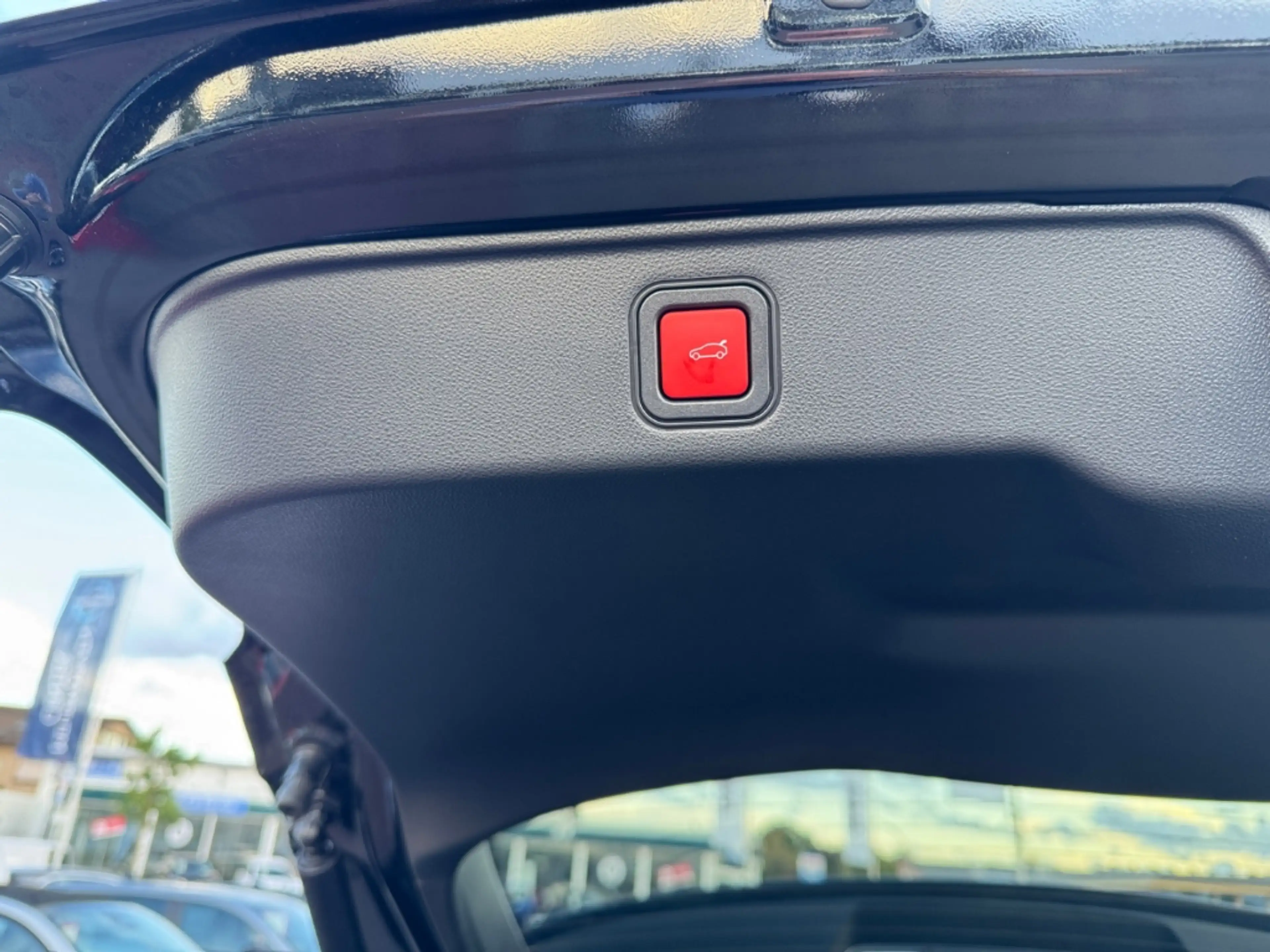 Fiat 600 Sport+AUTOMATIK+ELSITZ+ELHECK+NAVI+KAMERA+CARPLAY+ — photo 8