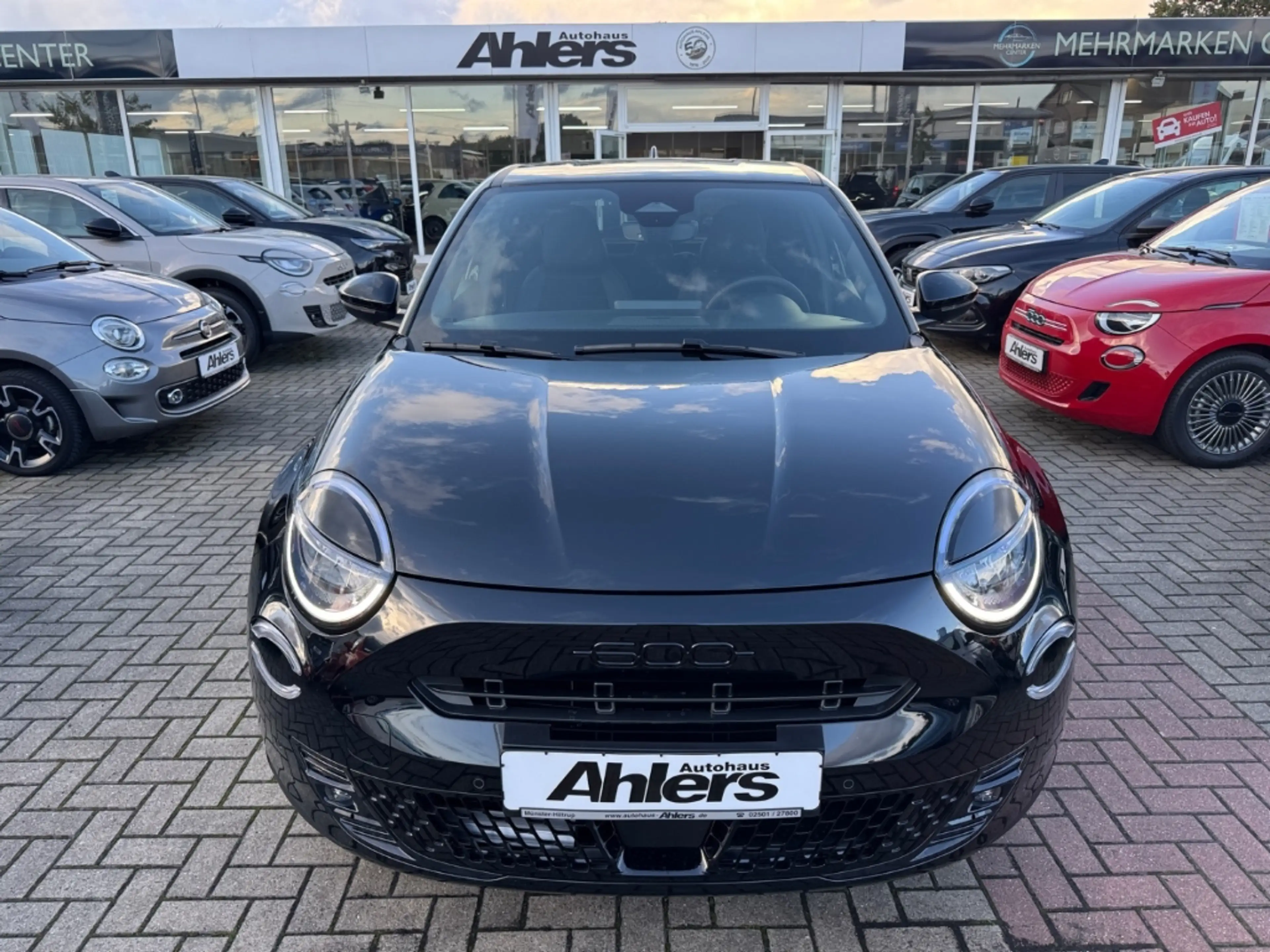 Fiat 600 Sport+AUTOMATIK+ELSITZ+ELHECK+NAVI+KAMERA+CARPLAY+ — photo 2