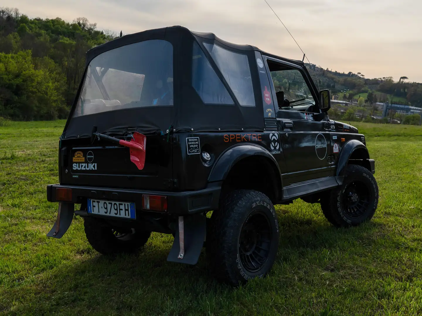 Suzuki Samurai Samurai Cabrio P.L. 1.3 JX De Luxe cat. crna - 2