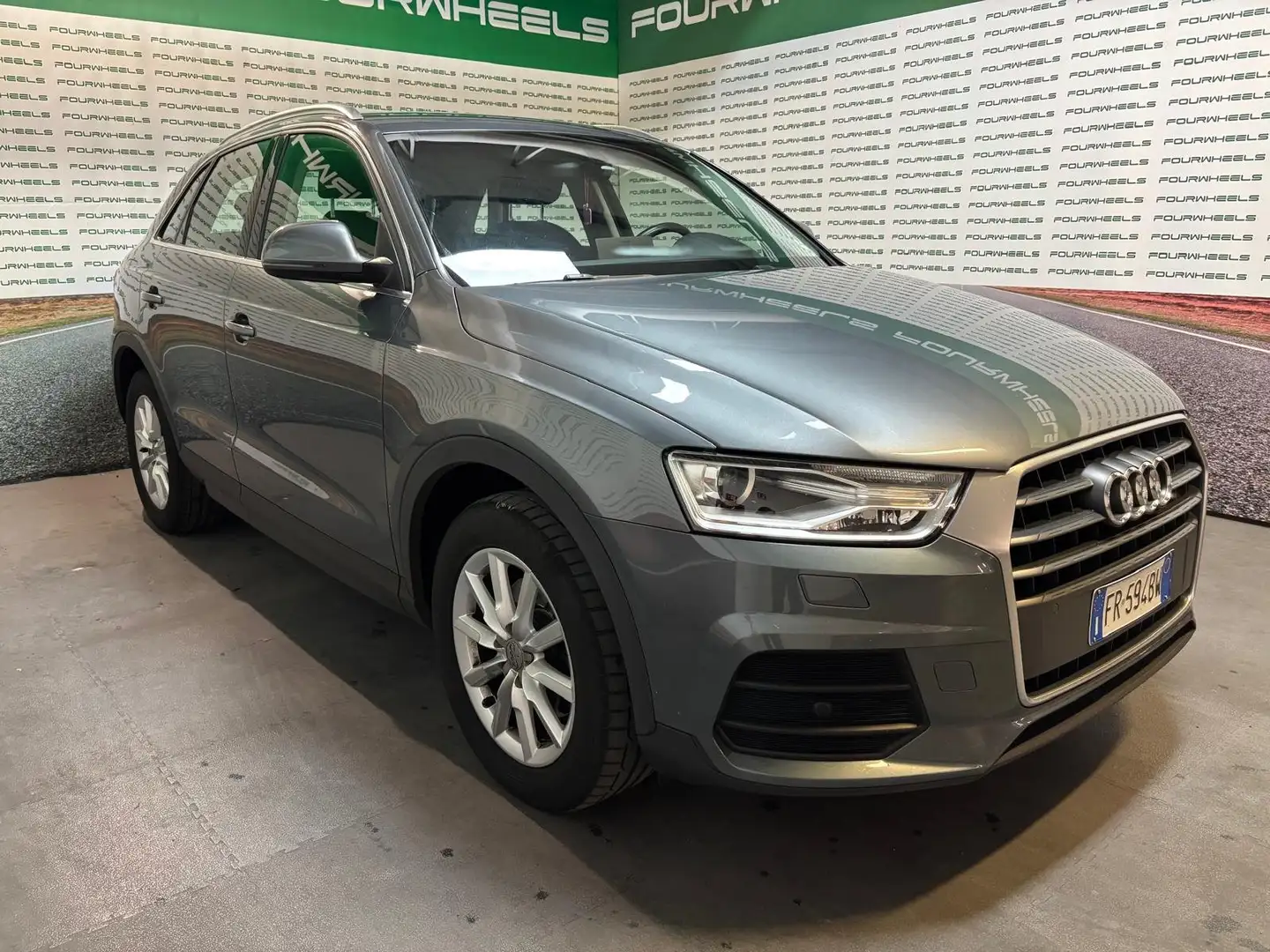 Audi Q3 Q3 2.0 tdi Design 120cv s-tronic Grigio - 2