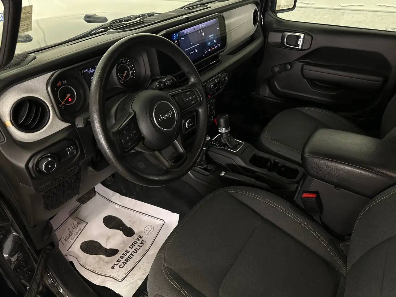 Jeep Wrangler photo Jeep Wrangler