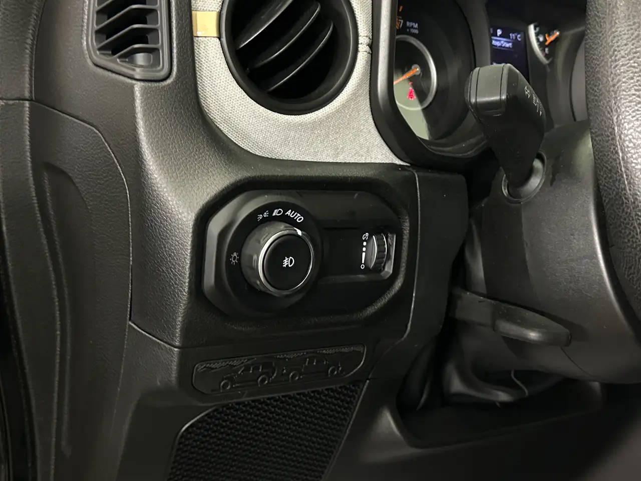 Jeep Wrangler photo Jeep Wrangler