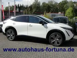 Nissan Ariya Evolve Pack 87 kwh Glasdach 20 Zoll HUD