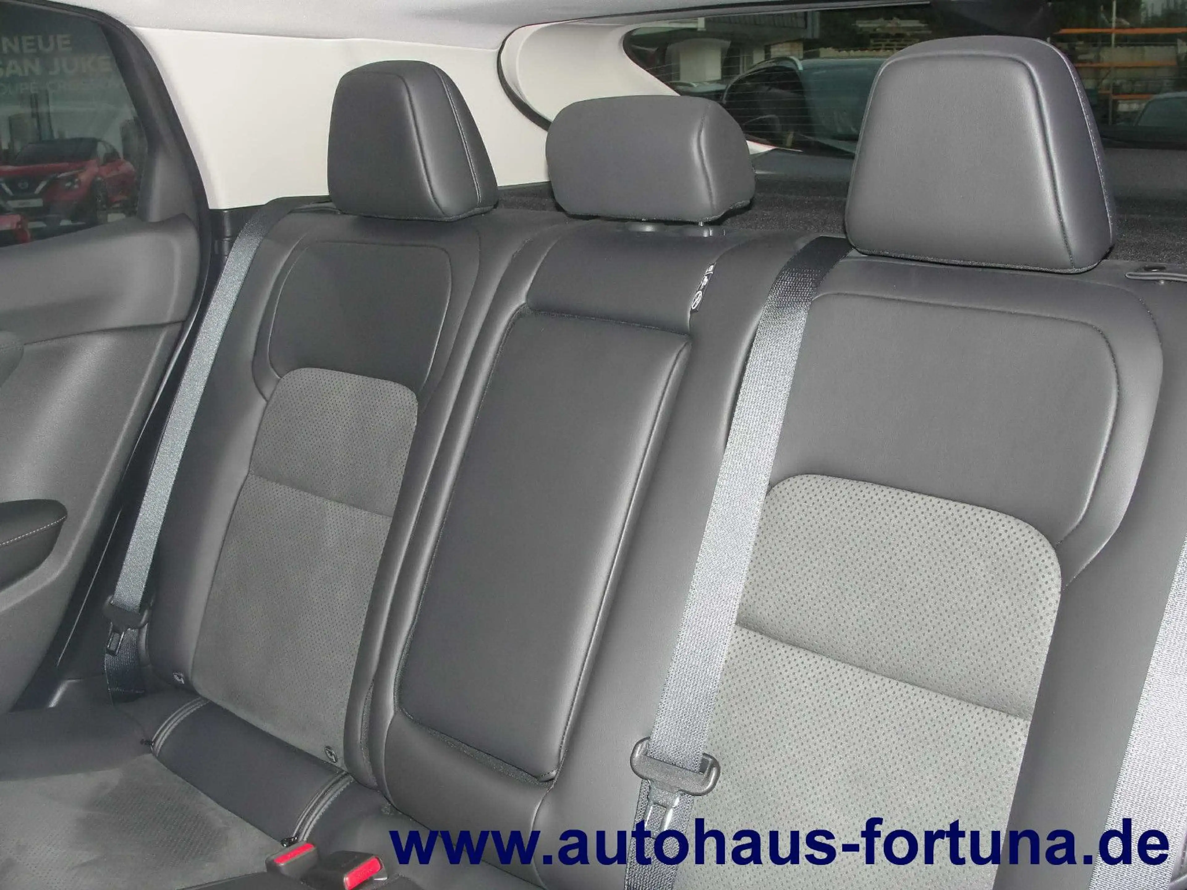 Nissan Ariya Evolve Pack 87 kwh Glasdach 20-Zoll HUD — photo 8