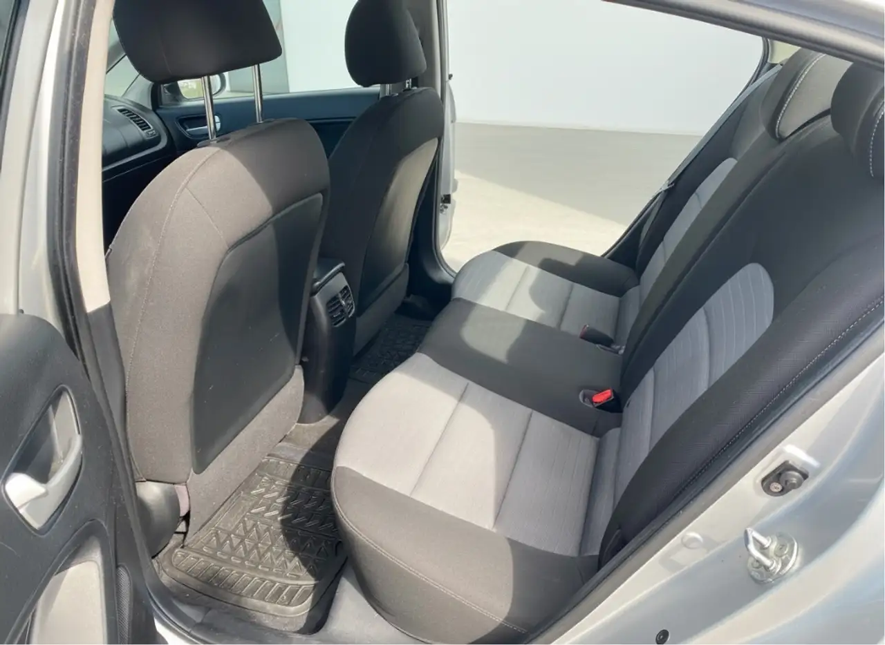 Kia Forte снимка Kia Forte