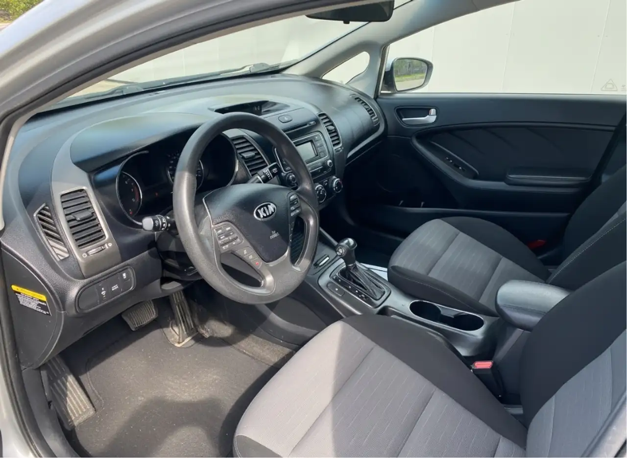 Kia Forte снимка Kia Forte