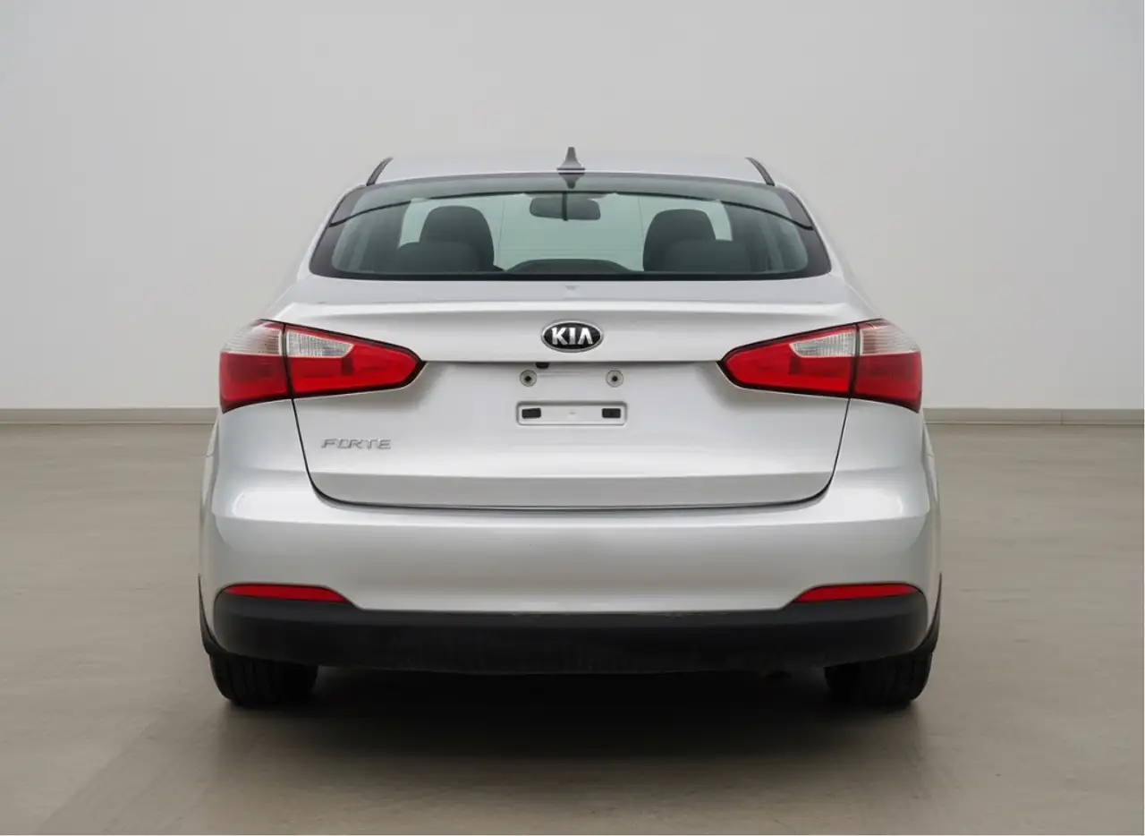 Kia Forte снимка Kia Forte