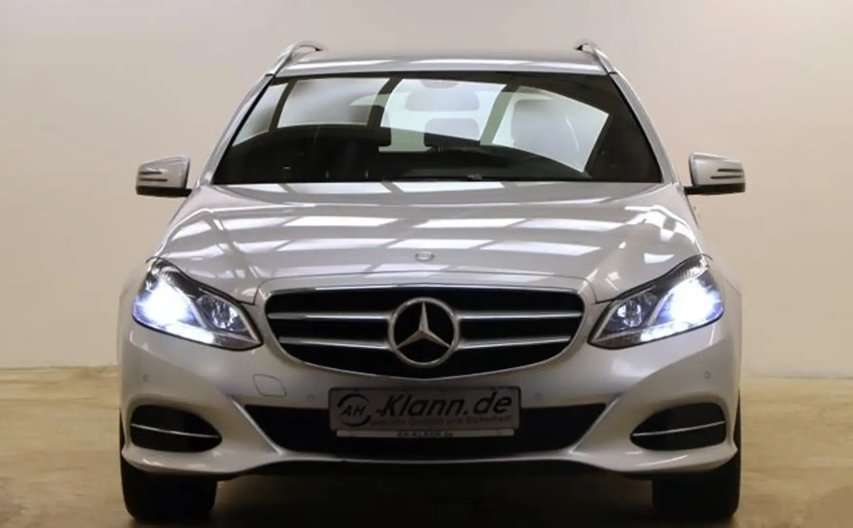 Mercedes-Benz E 200 T 2.0 CGI 184PS BE Avantgarde Navi SHZ Argento - 2