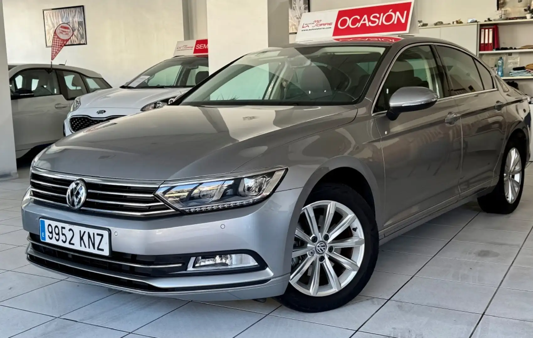 Volkswagen Passat 1.6TDI Advance 88kW Grigio - 2