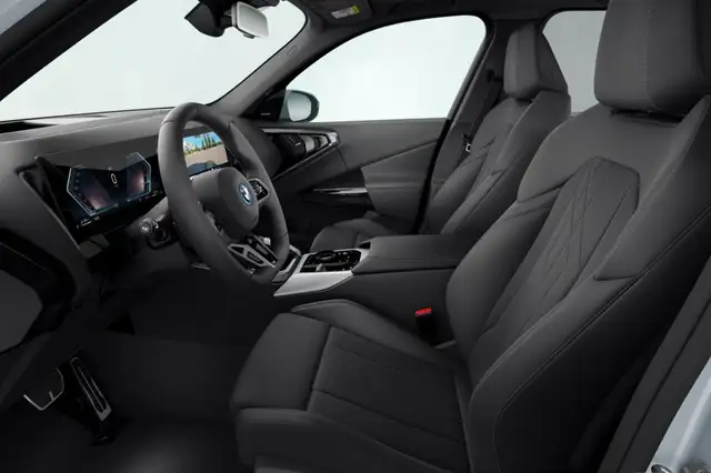 BMW X3 view 4