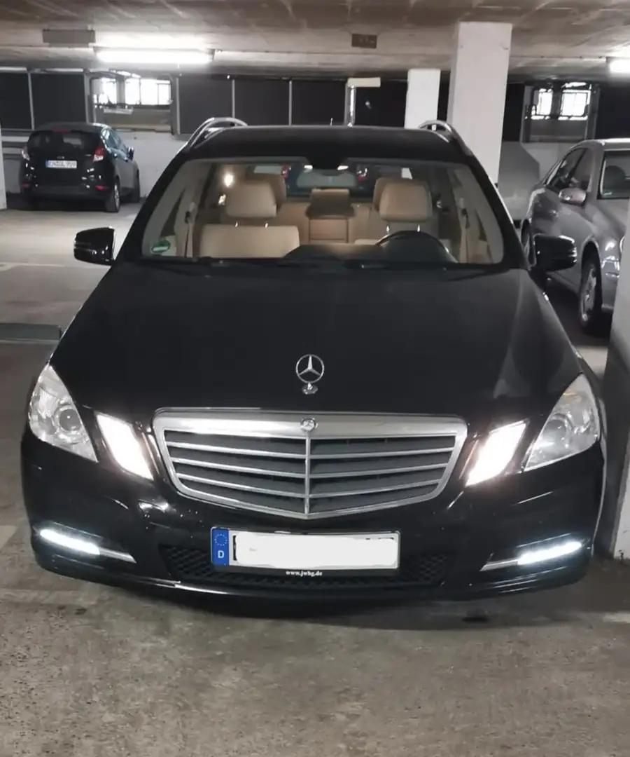 Mercedes-Benz E 250 T CDI DPF BlueEFFICIENCY 7G-TRONIC Negru - 1