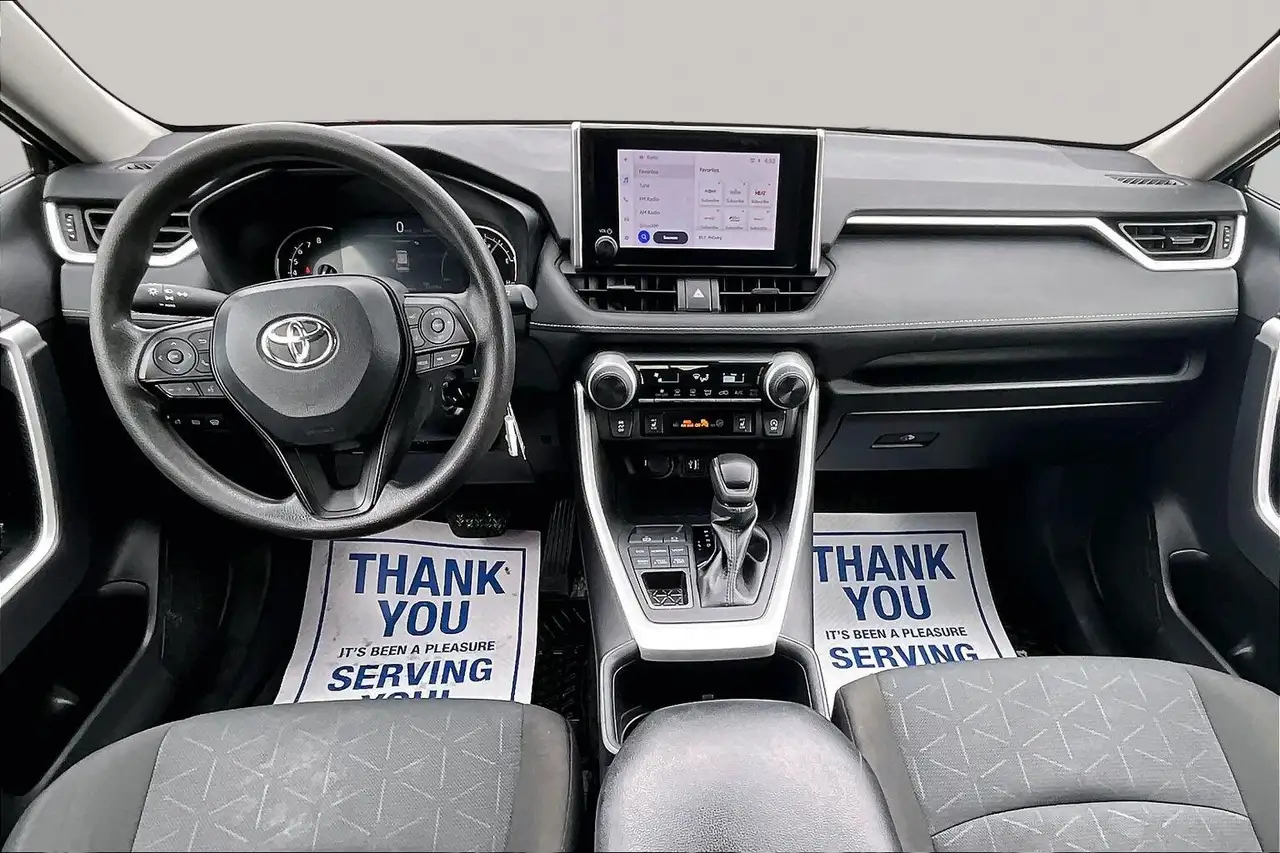 Toyota RAV 4 снимка Toyota RAV 4