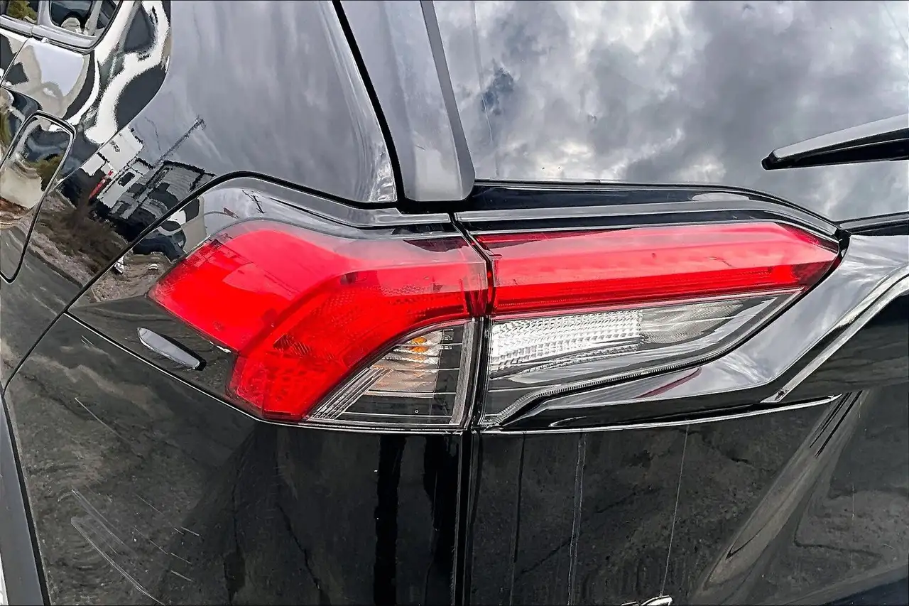 Toyota RAV 4 снимка Toyota RAV 4
