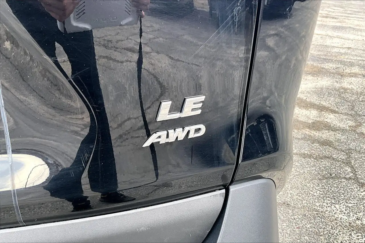 Toyota RAV 4 снимка Toyota RAV 4
