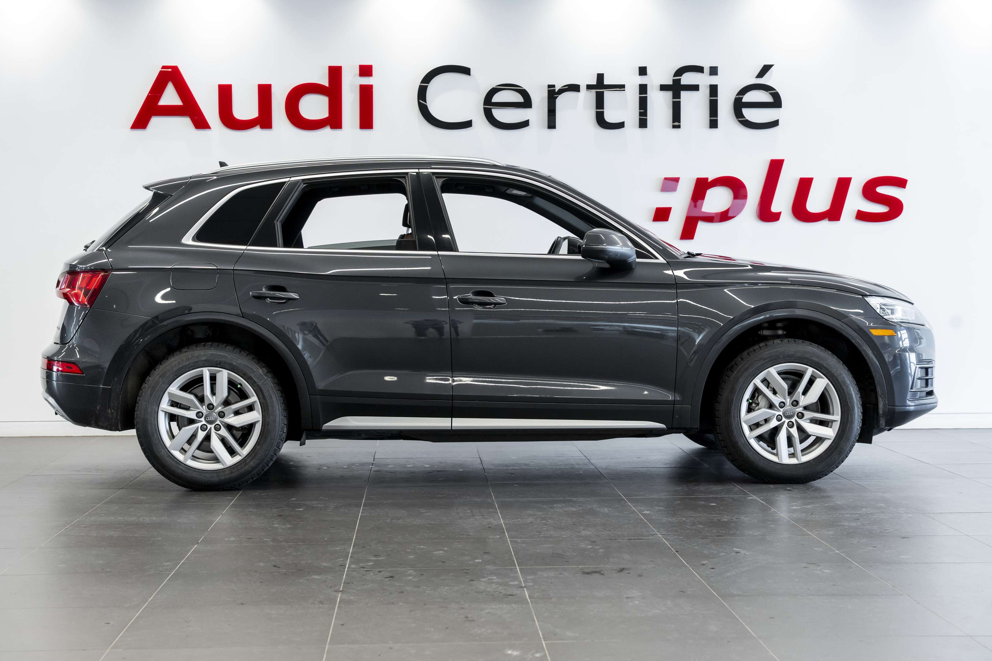 2019 Audi Q5 Komfort Quattro | Convenience Package | — снимка 1