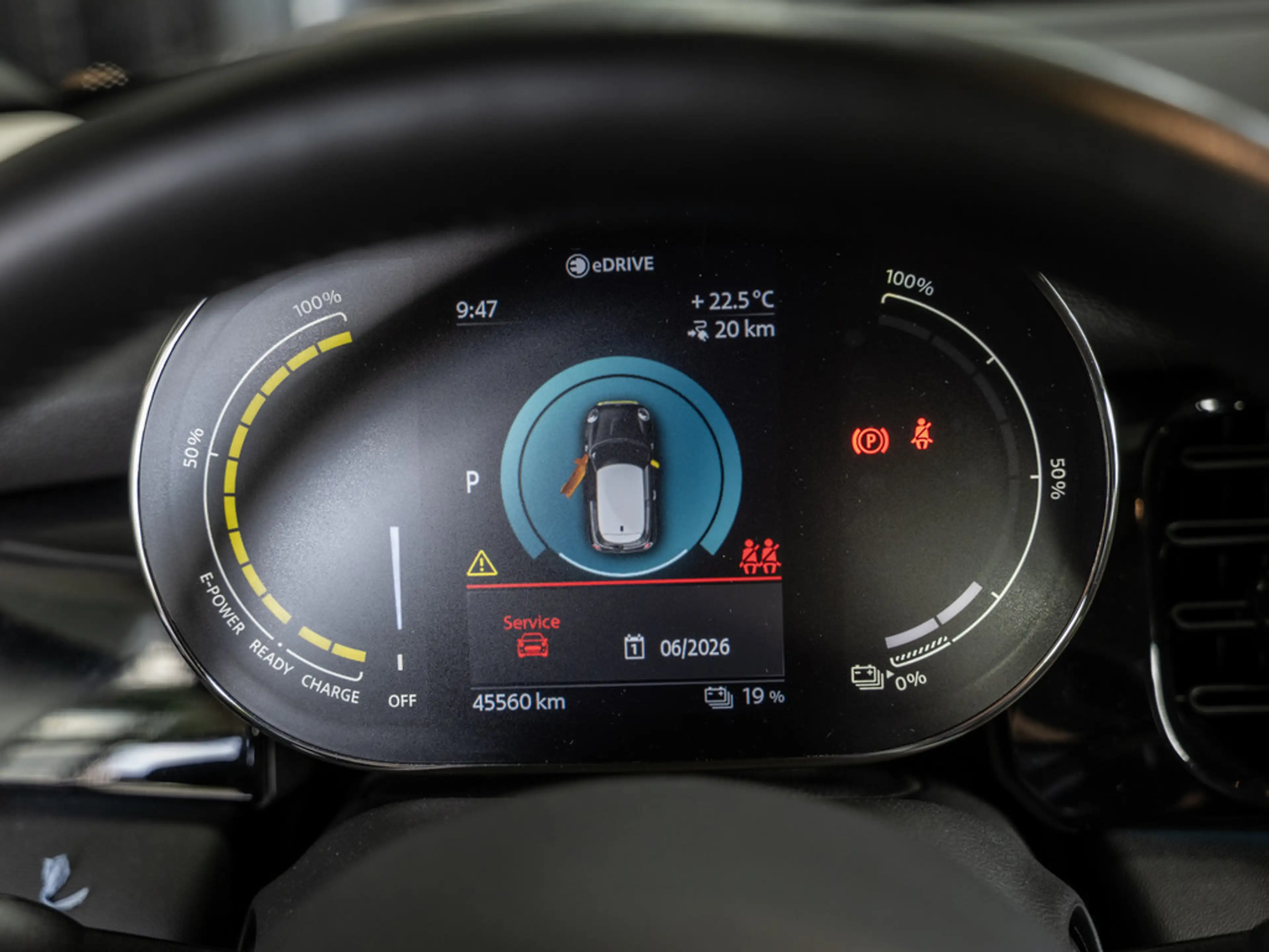 MINI Cooper SE Classic Trim FACEL. LED SHZ PDC — photo 10