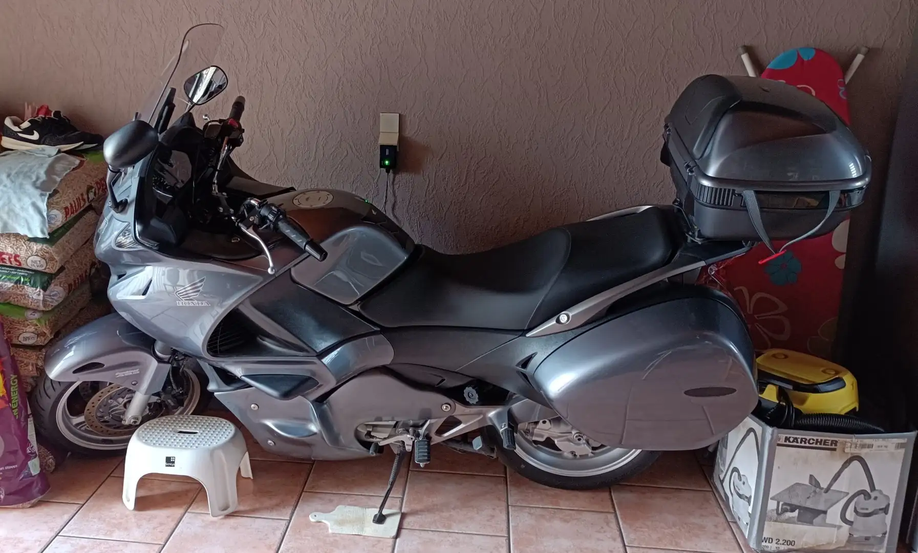 Honda Deauville Haut de gamme Gri - 1