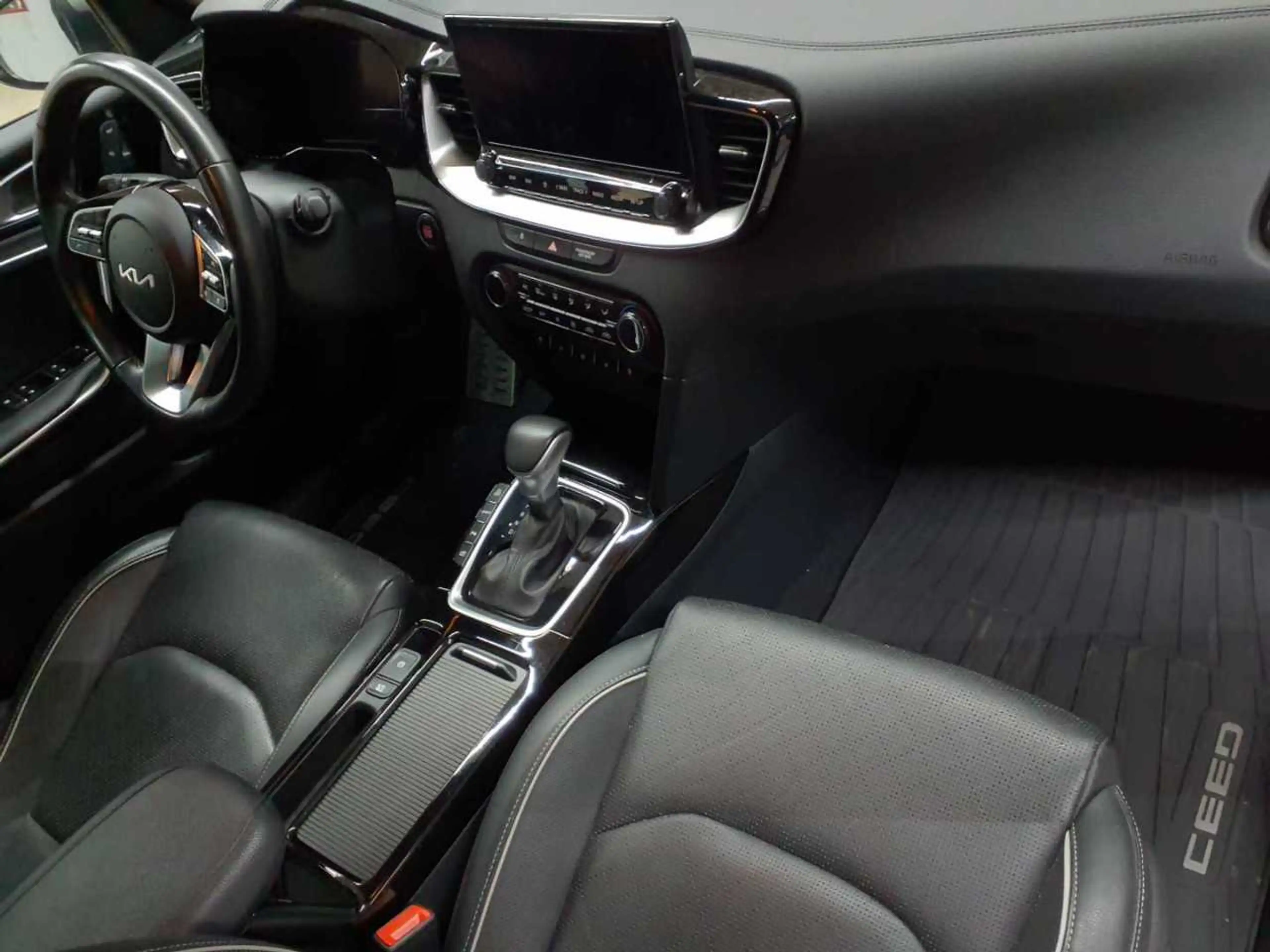 Kia Ceed / cee'd Ceed SW 1.6 GDI Plug-in-Hybrid Platinum — photo 9