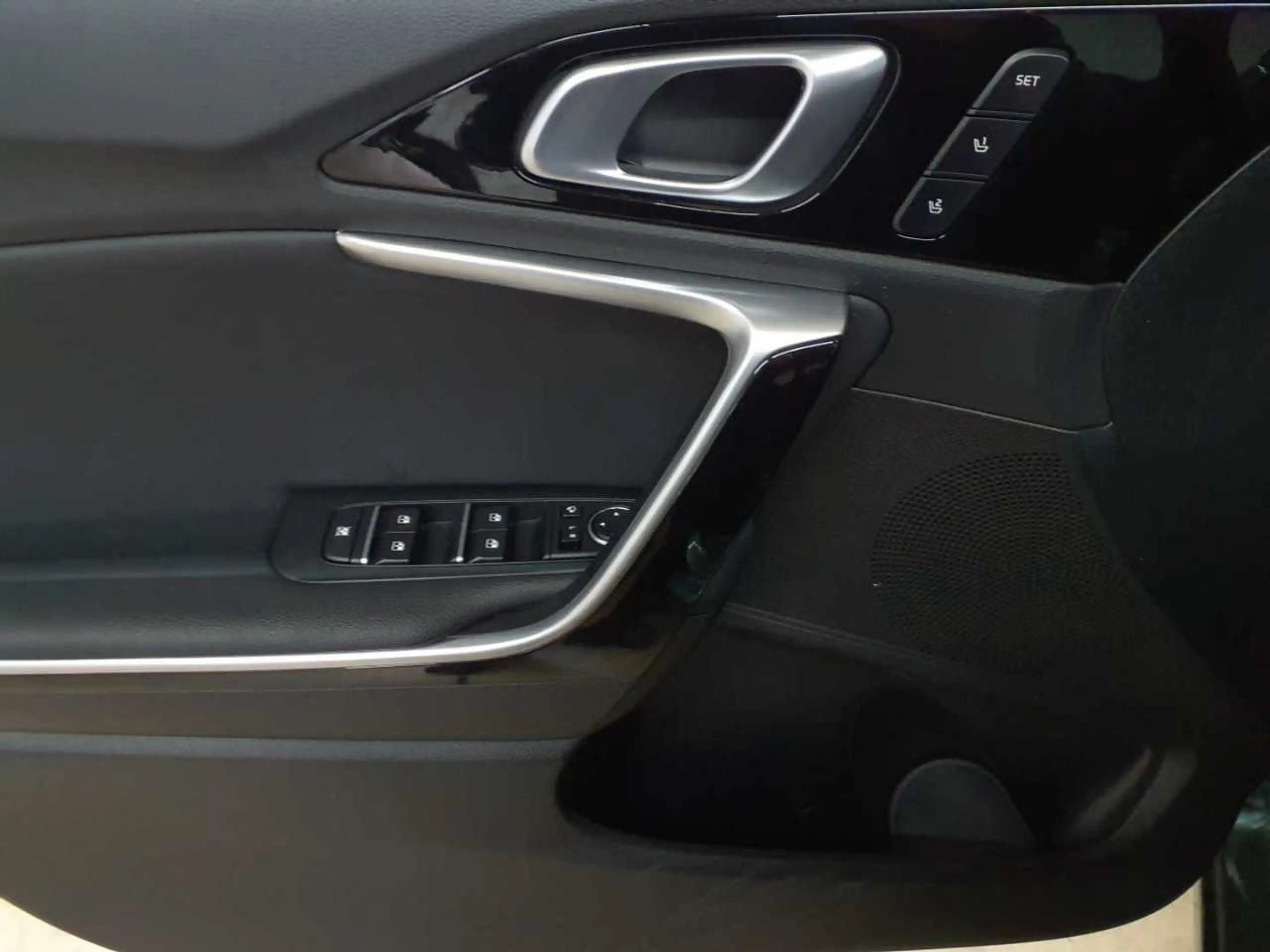 Kia Ceed / cee'd Ceed SW 1.6 GDI Plug-in-Hybrid Platinum — photo 19
