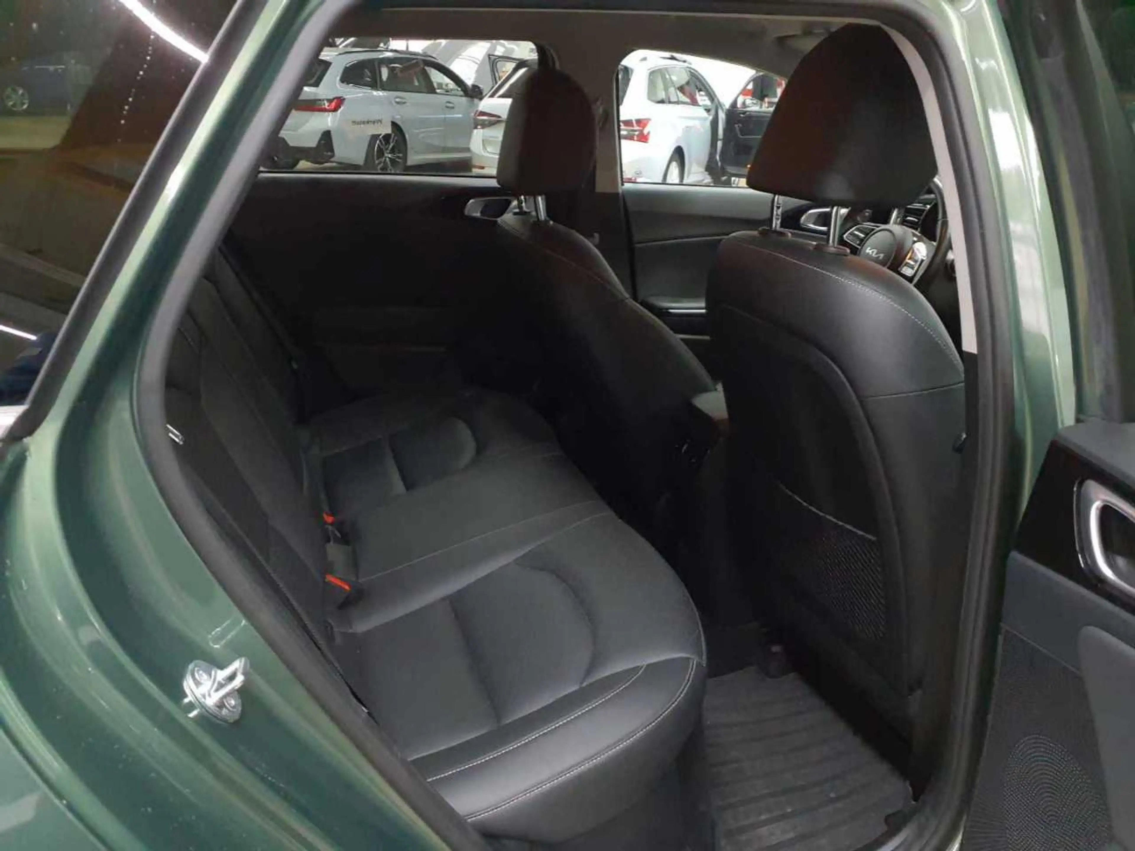 Kia Ceed / cee'd Ceed SW 1.6 GDI Plug-in-Hybrid Platinum — photo 14