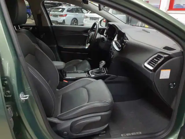 Kia Ceed view 8