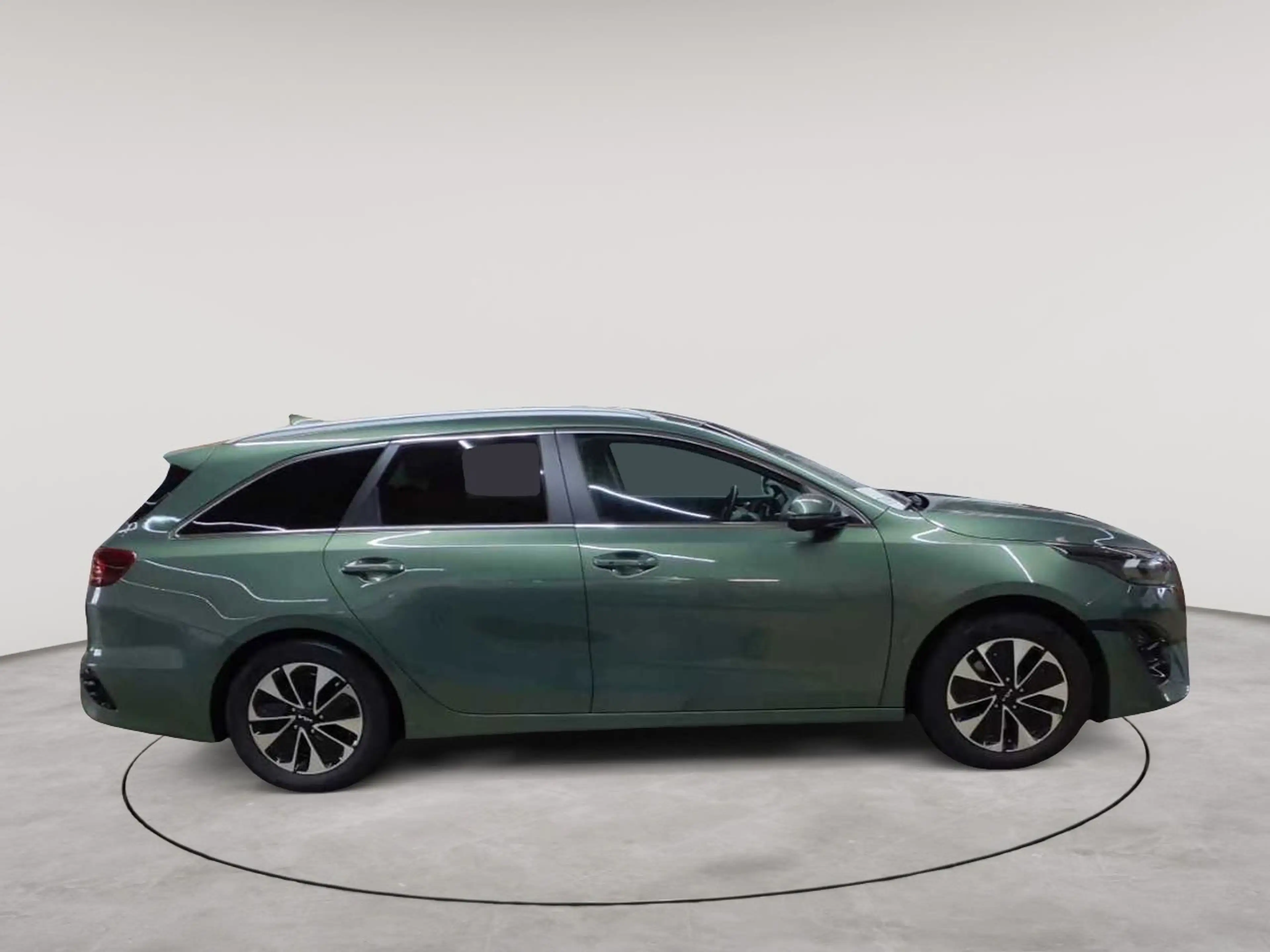 Kia Ceed / cee'd Ceed SW 1.6 GDI Plug-in-Hybrid Platinum — photo 3