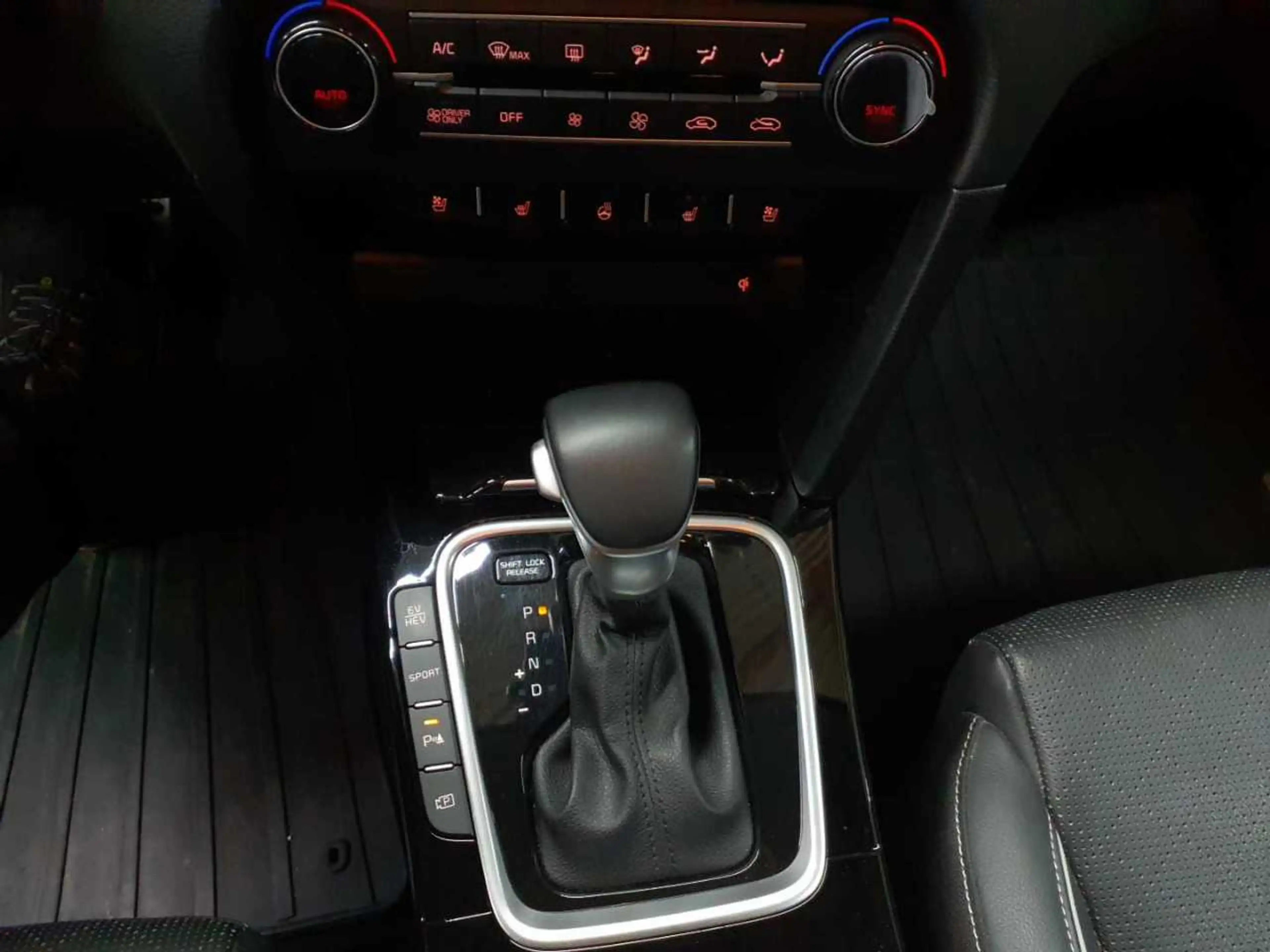 Kia Ceed / cee'd Ceed SW 1.6 GDI Plug-in-Hybrid Platinum — photo 10