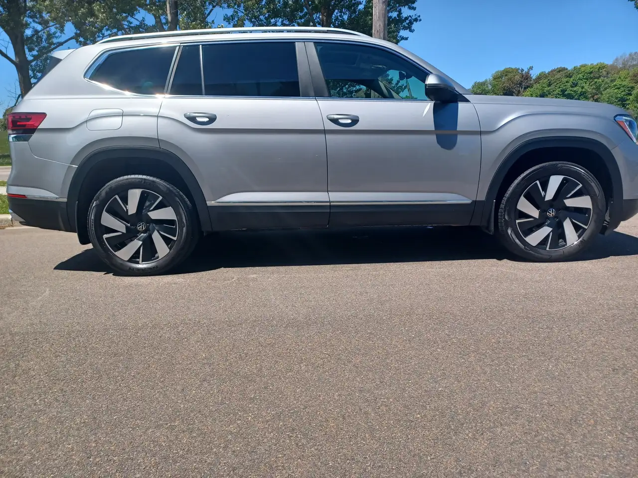 Volkswagen Atlas снимка Volkswagen Atlas