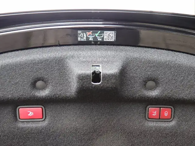 Mercedes-Benz SL view 6