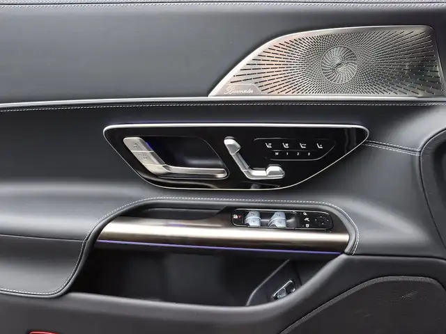 Mercedes-Benz SL view 14