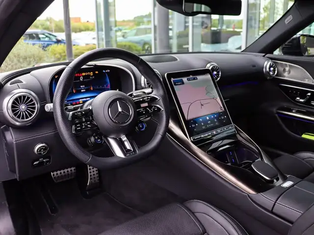 Mercedes-Benz SL view 16