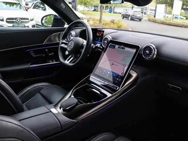 Mercedes-Benz SL view 26