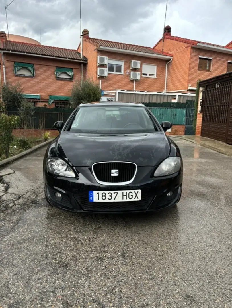 SEAT Leon 1.6TDI CR Reference Copa 90 Negro - 2