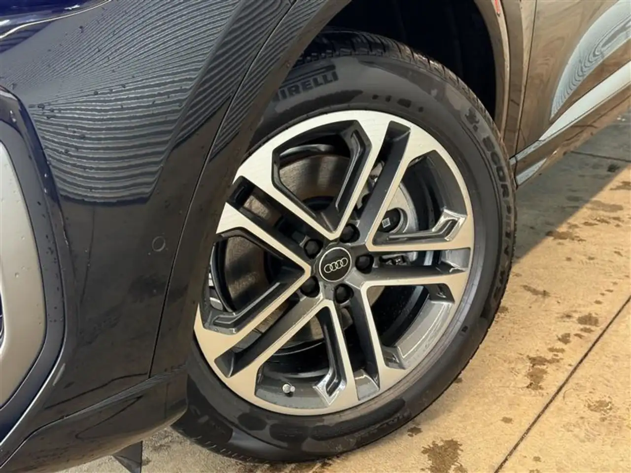Audi Q5 снимка Audi Q5