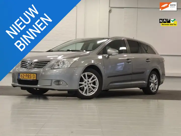 Toyota Avensis Wagon 1.8 VVTi Business Export bak maakt geluid ri