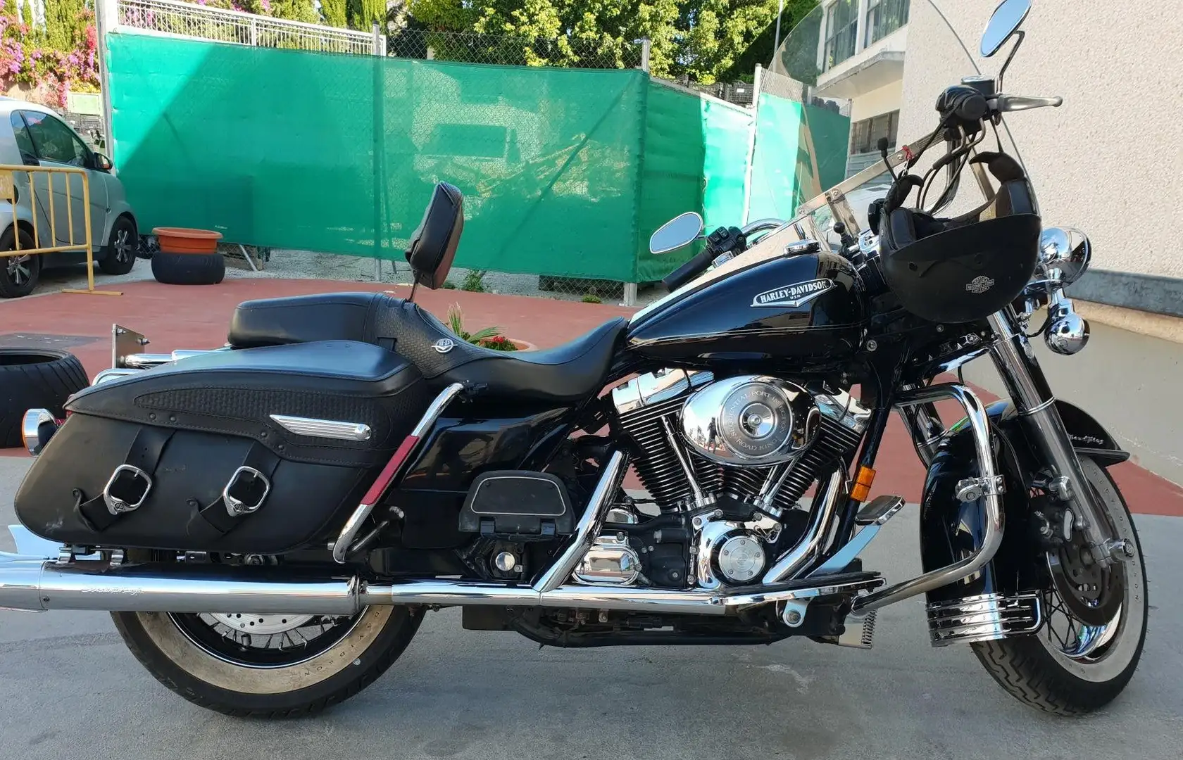 Harley-Davidson Road King Classic Negro - 2