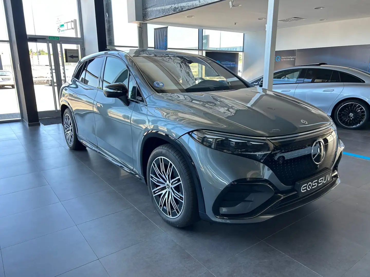 Mercedes-Benz EQS 580 Edition 4MATIC SUV Gris - 2