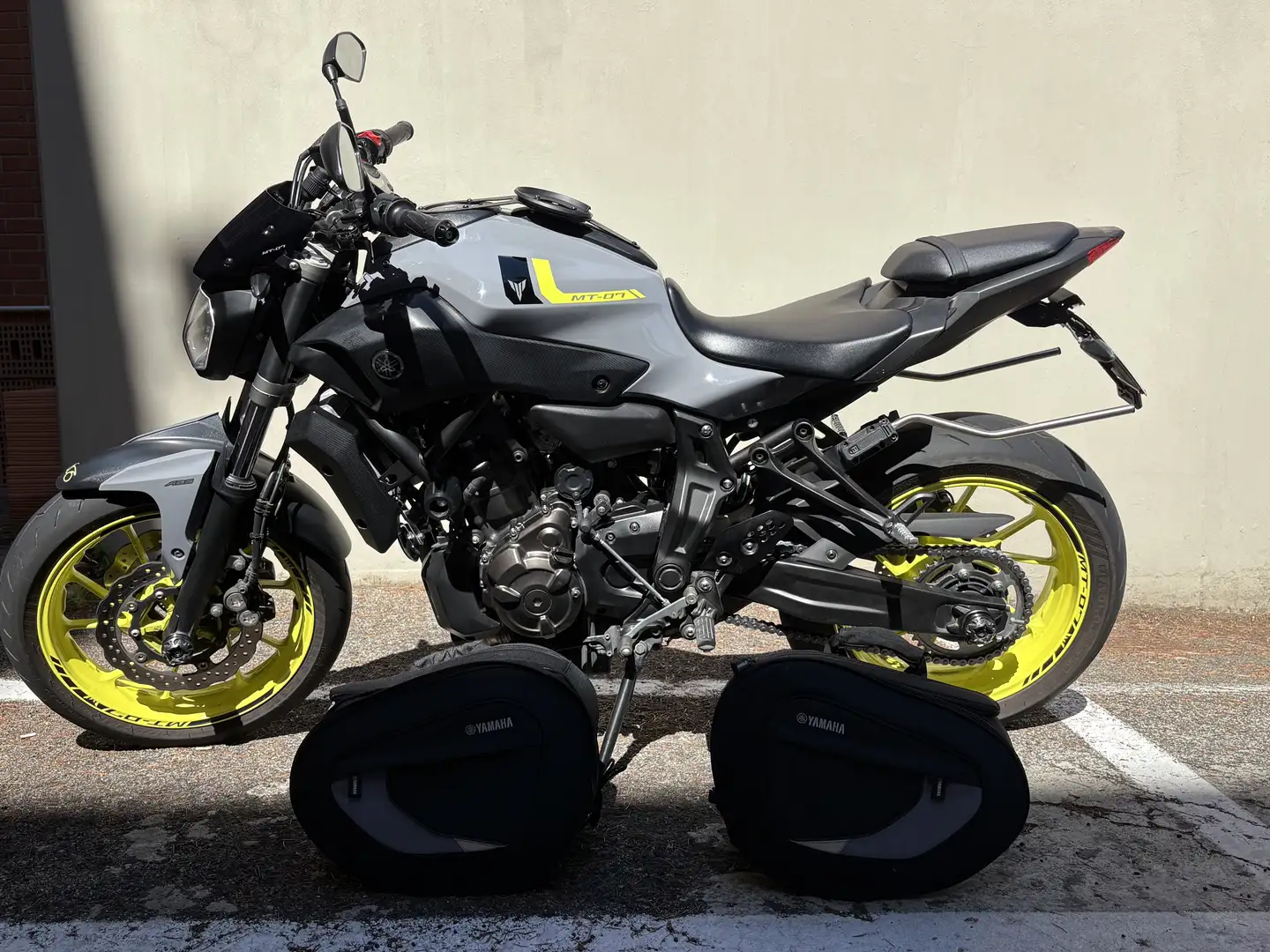 Yamaha MT-07 ABS - 1