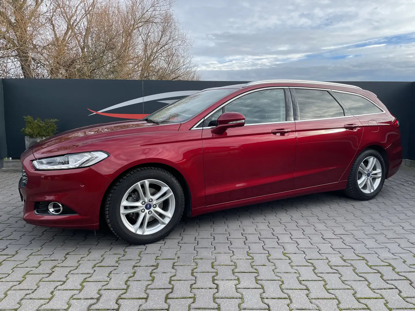Ford Mondeo Titanium Rot - 1