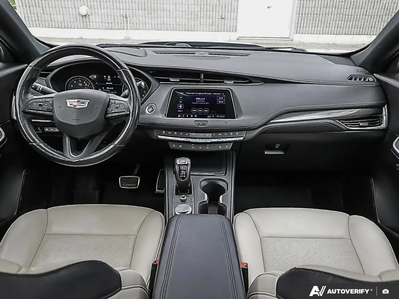 Cadillac XT4 снимка Cadillac XT4