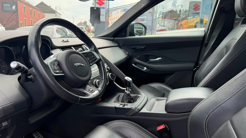 Jaguar E-Pace E-Pace 2.0 D*R-Dynamic S*TOIT-PANO*CAMERA*S-ELECTRIQUE*S-MEMOIRE* — photo 5