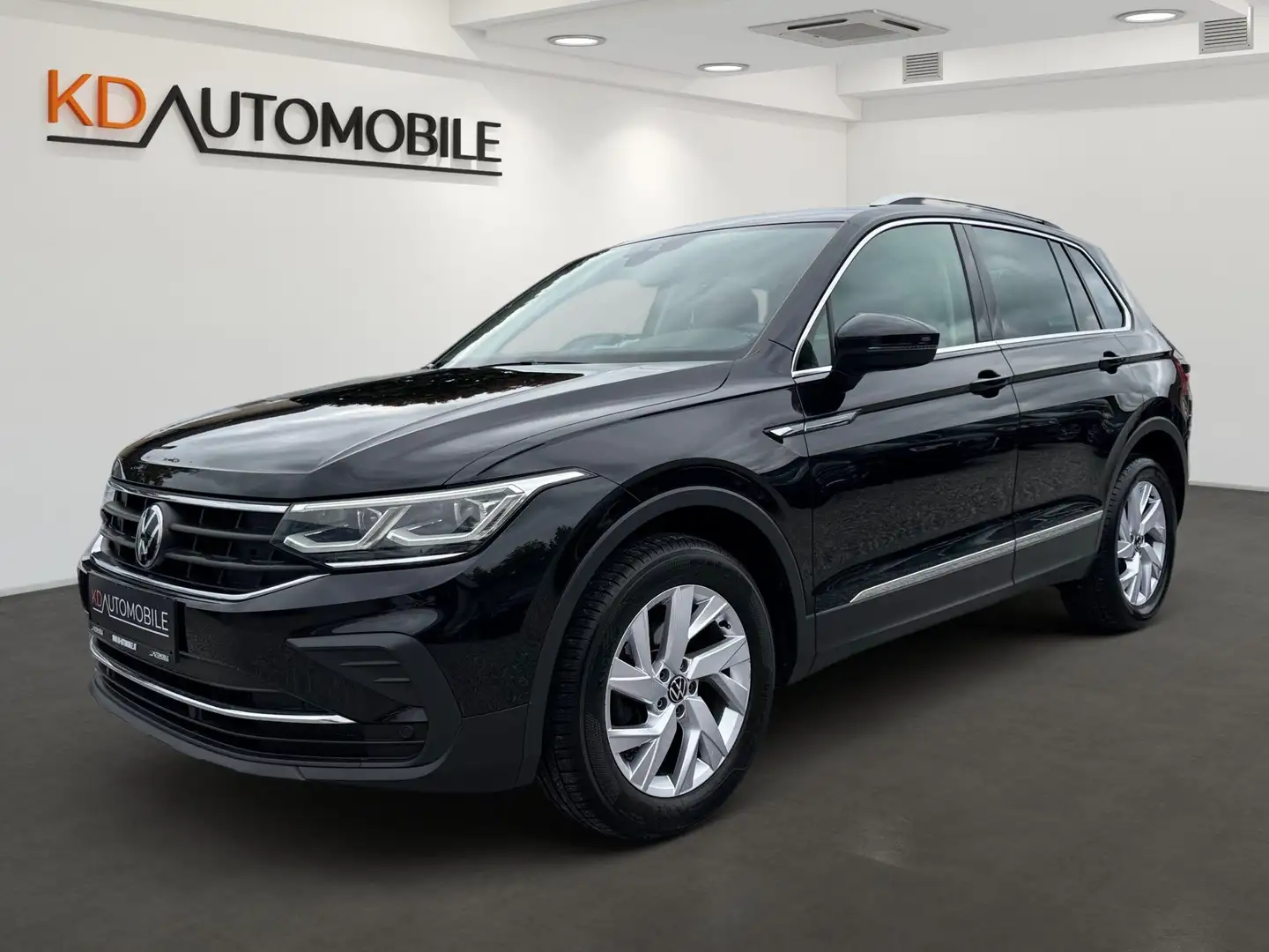 Volkswagen Tiguan 2,0 TDI 4Motion, Life, DSG Schwarz - 1